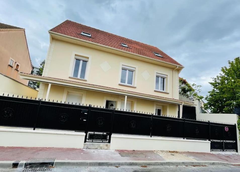 Best Holliday Home For Family Newly Renovated Garges-lès-Gonesse المظهر الخارجي الصورة